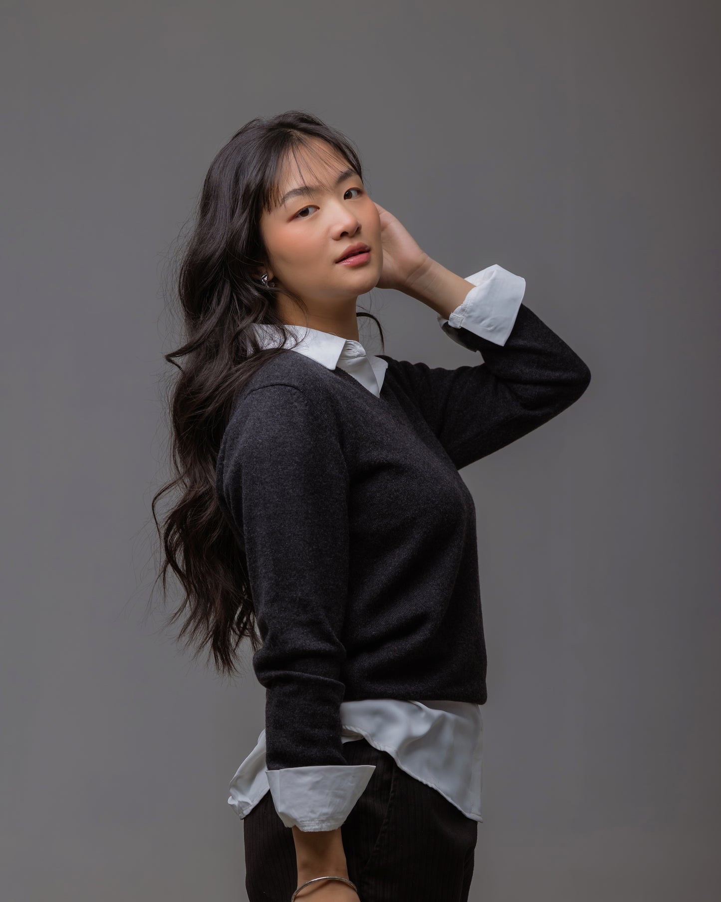 Essential V-Neck Vネック セーター